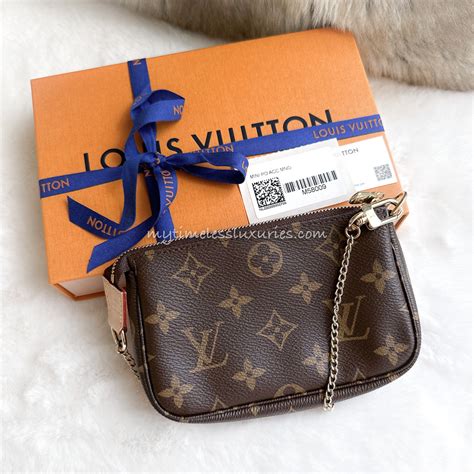 pochette lv monogram voyage|louis vuitton monogram mini pochette.